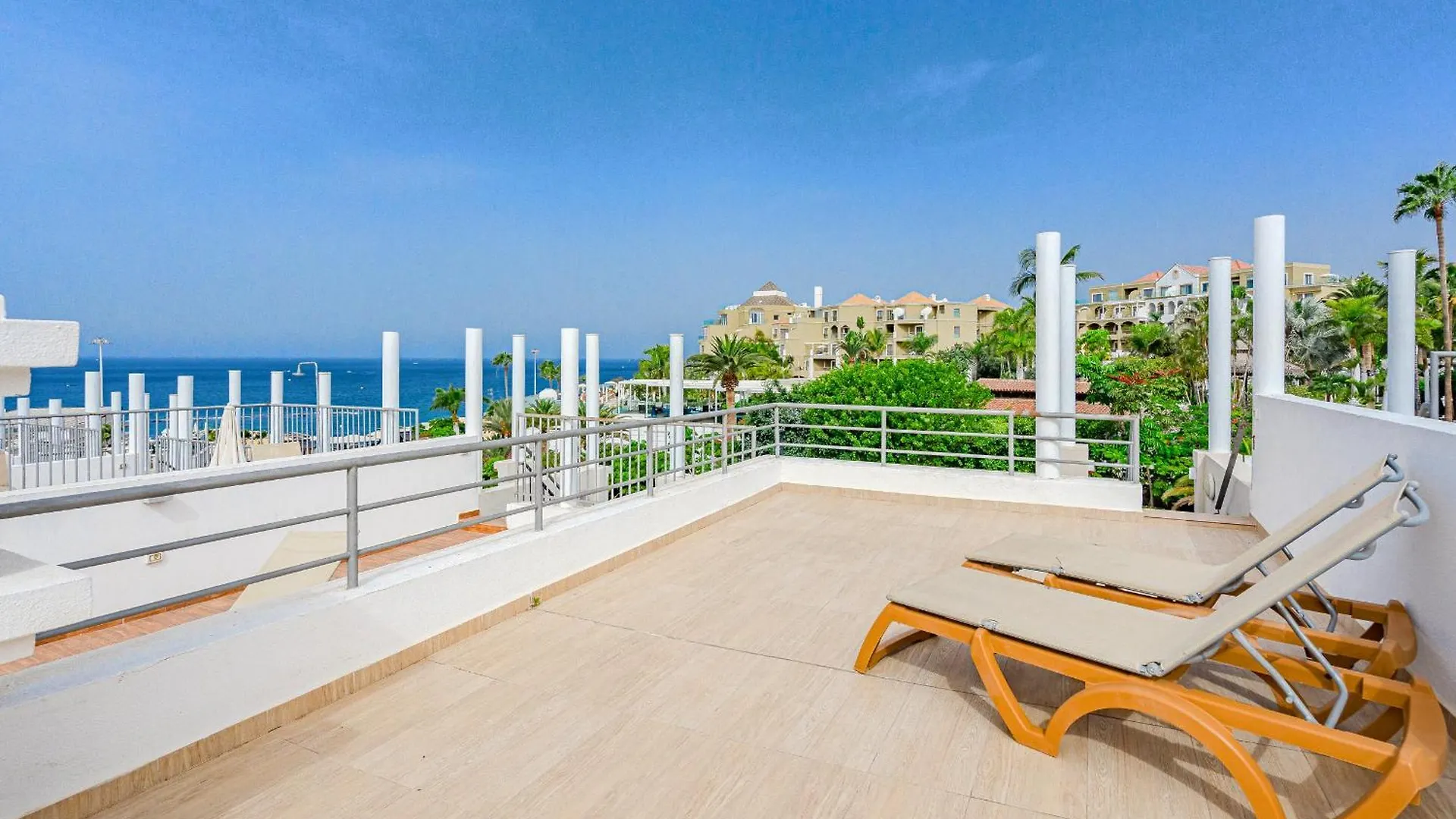 Apartment Playa Fanabe, El Duque Costa Adeje  España